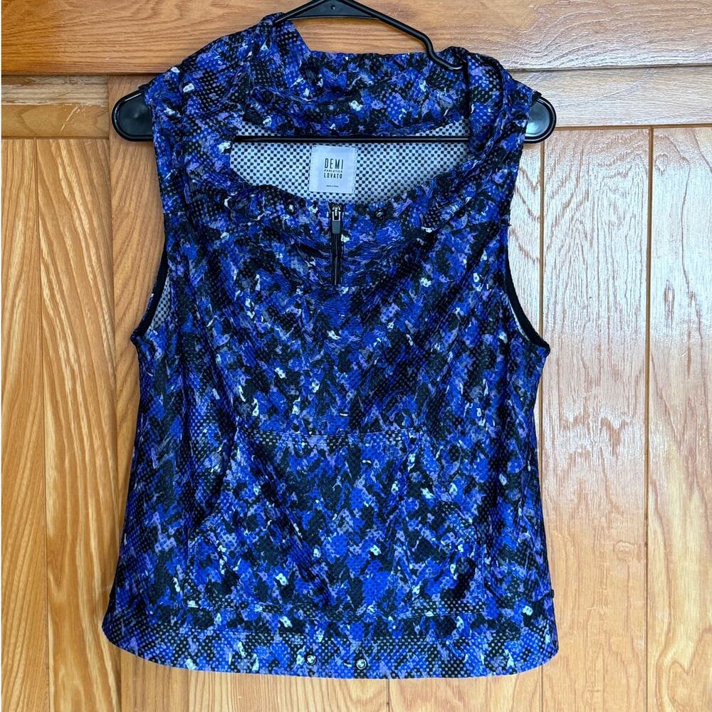 Fabletics x Demi Lovato Damara Mesh Vest - Blue Camo